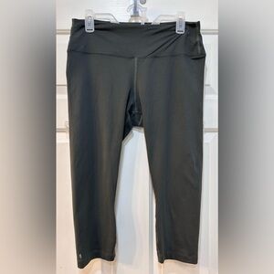 Nobull Womens Cropped Capri Mid Rise Leggings Pants Sz XL Gray Gym Workout Run